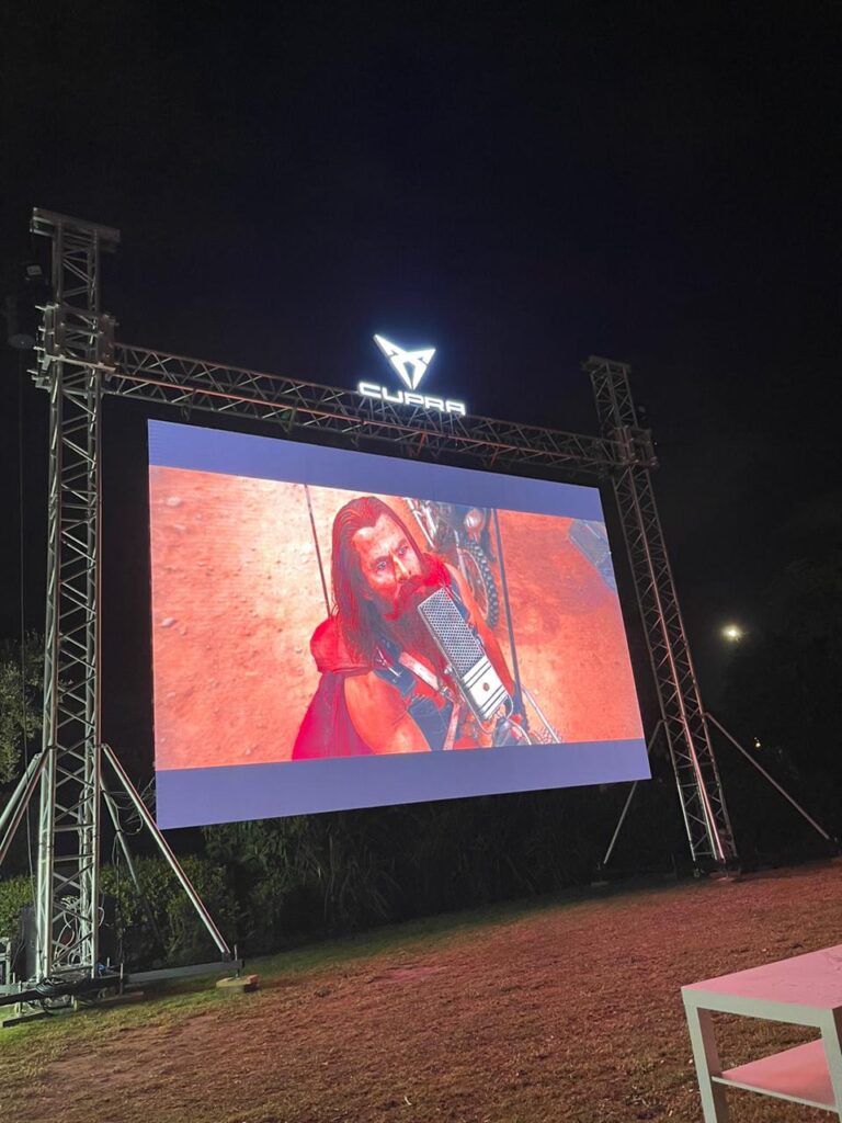 Équipements événementiels professionnels en location à Rabat et Casablanca : sonorisation, éclairage, écrans LED et mobilier avec Wonder Agency